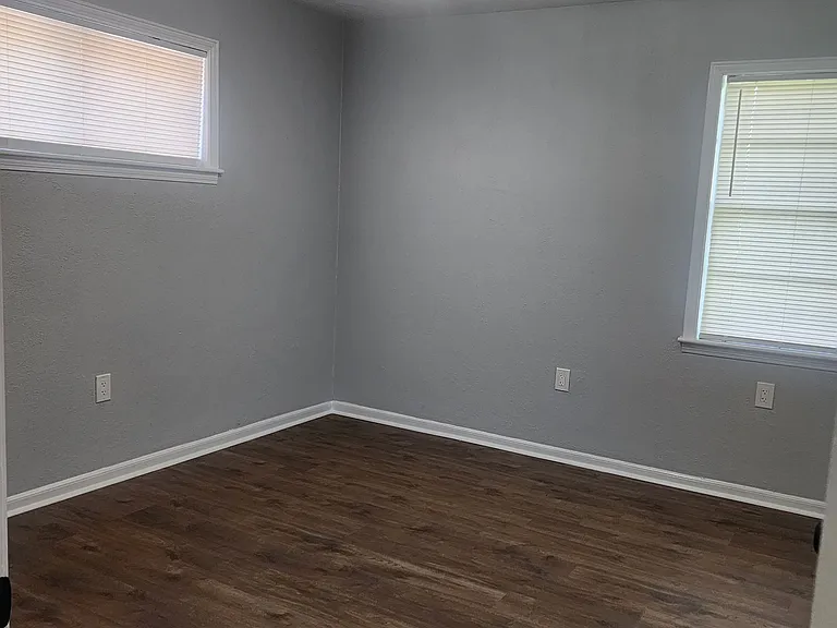 2166 Fortune Ave — Photo 2