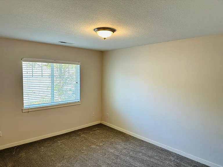 14019 NE 20th Ave #C26 — Photo 13