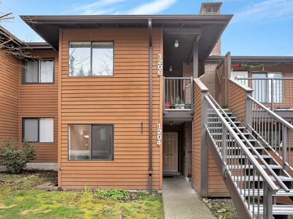 10620 150th St #1204, Surrey, BC V3R 7K2