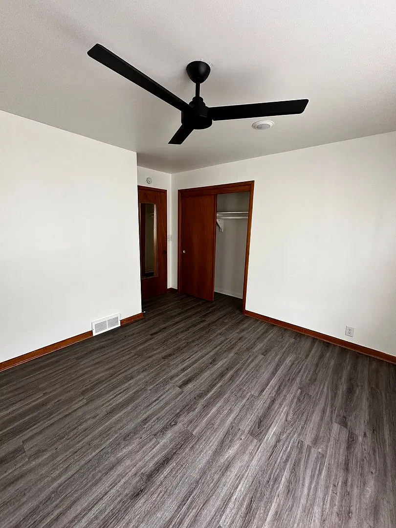 Residence or Office on Corner Lot! — Photo 2