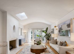 2201 N Willetta Ave, Los Angeles, CA 90068