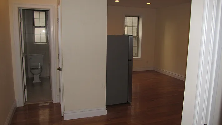 Rented by Realty on the Greene | media 4