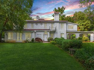 170 Sands Point Rd, Sands Point, NY 11050