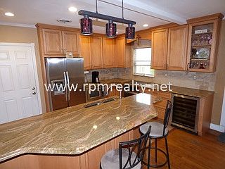 2nd image of 842 Mayfair Cir