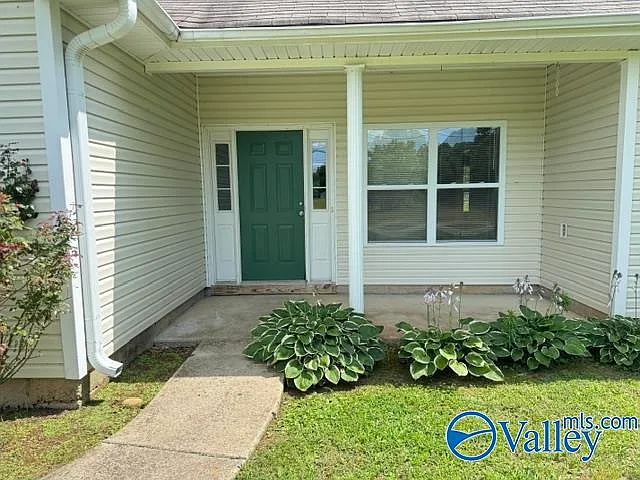 1386 Harvest Rd — Photo 3
