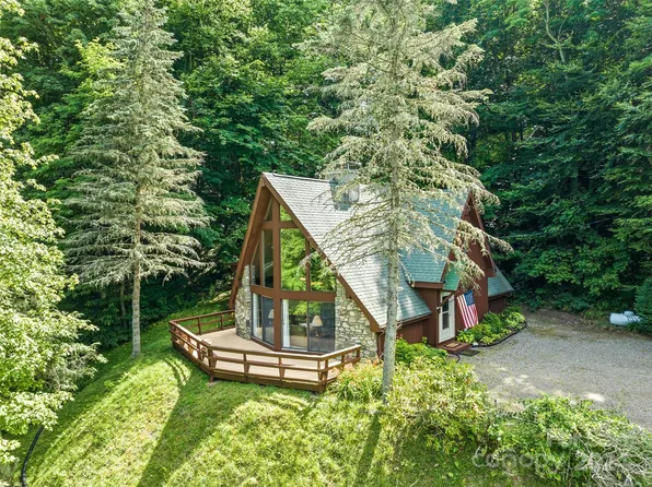 69 Mashstomp Rd, Maggie Valley, NC 28751
