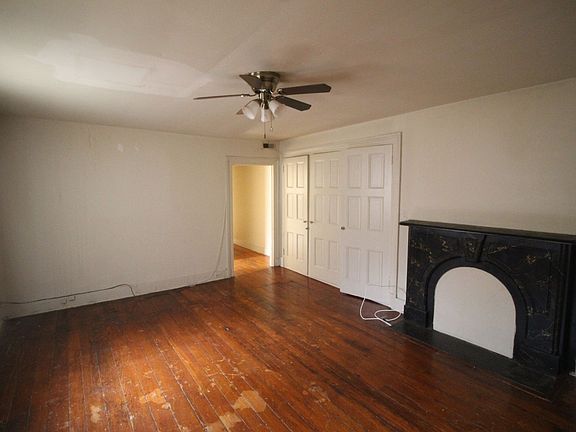 3rd image of 710 St Paul St APT 2R