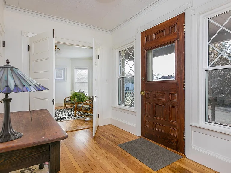 180 Harriet St — Photo 4