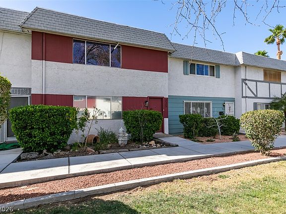 4th image of 225 Greenbriar Townhouse Way