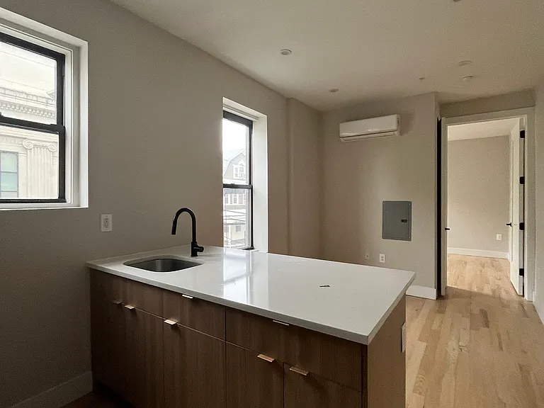 108 Lembeck Ave #22 — Photo 3
