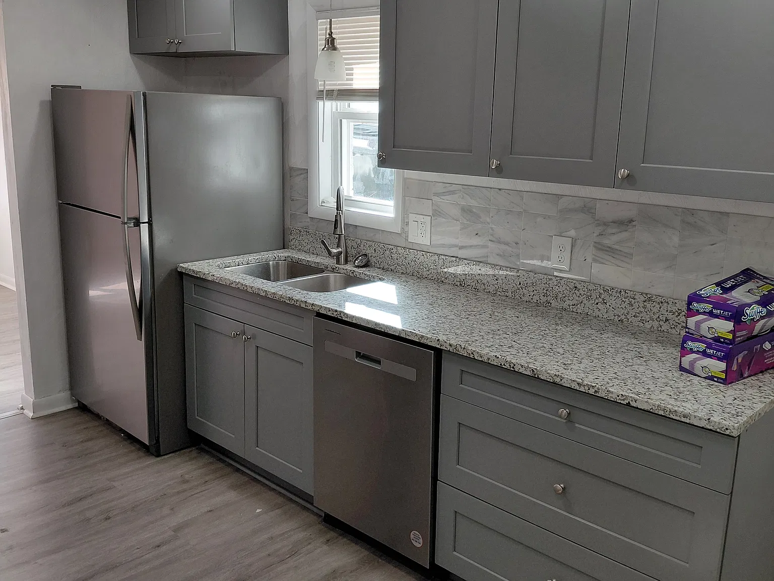 2 bed, 801 sqft, $1,300 — Photo 3
