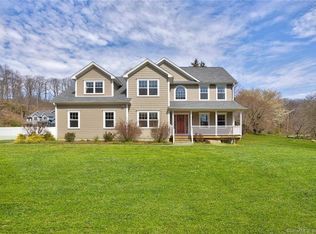 304 Fresh Meadow Ln, Milford, CT 06461