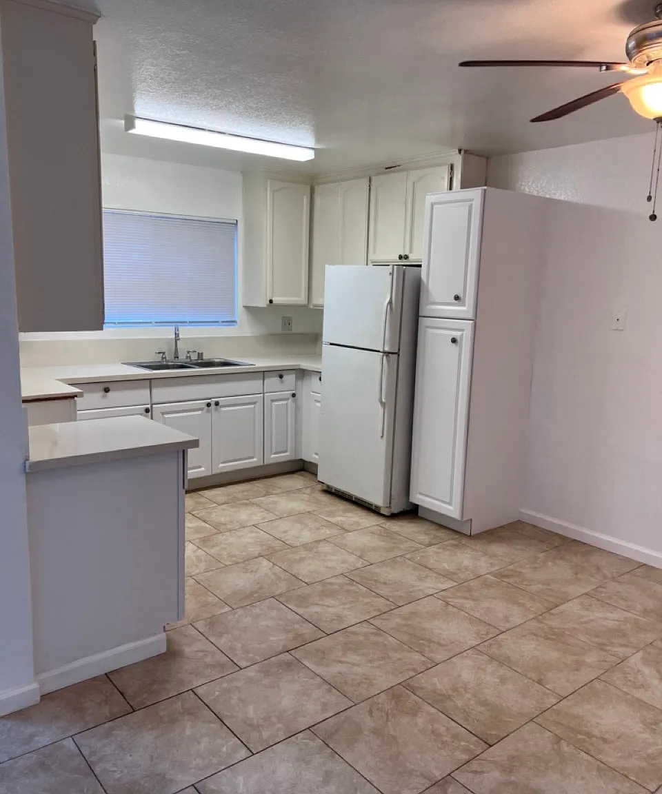12382-12390 Lakeshore Dr. - 12388 — Photo 3