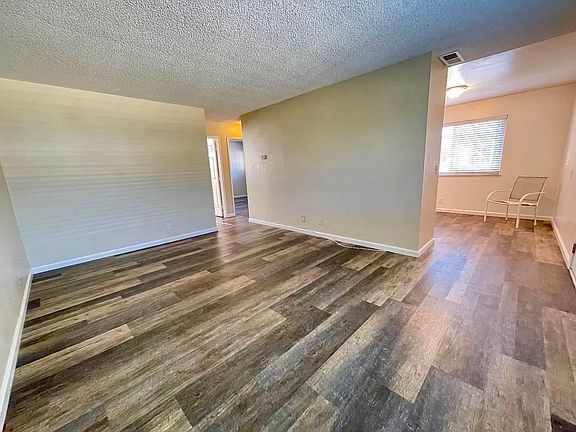 5th image of 635 Bolton Ct APT 4