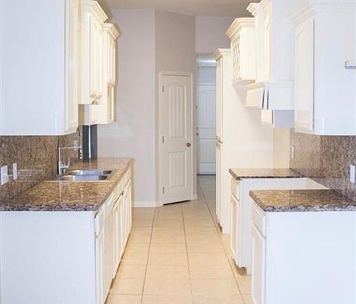 3rd image of 3738 Illeana St