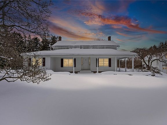 3rd image of 1831 Manitou Rd