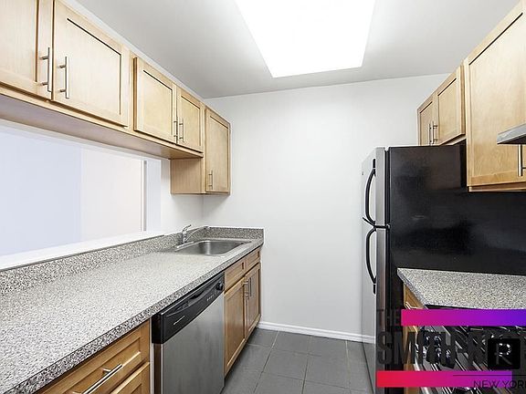 3rd image of 327 St Nicholas Ave APT 3H