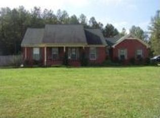 75 Wd Harvey Rd, Falkville, AL 35622