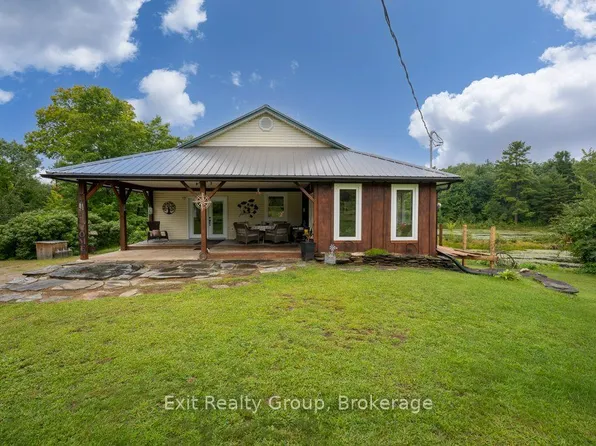 64 A Oliver Rd, Addington Highlands, ON K0H 1Z0
