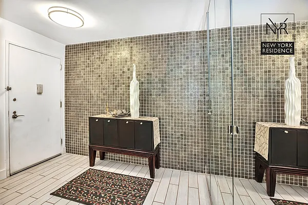 Sold by New York Residence | media 1