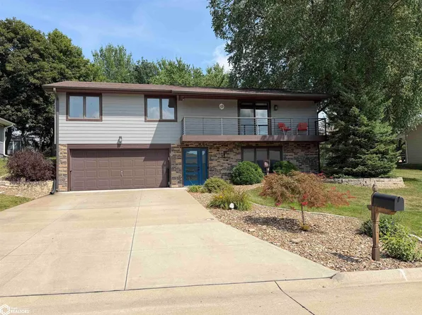 2216 McMullin Dr, Oskaloosa, IA 52577