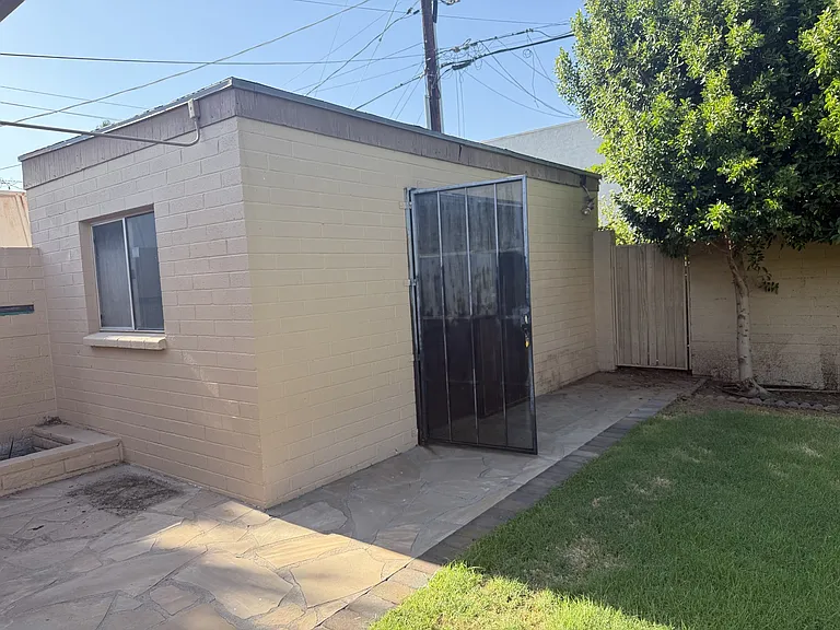 Backyard workroom