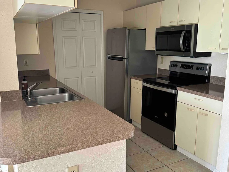 2550 N Alafaya Trl #6107 — Photo 2