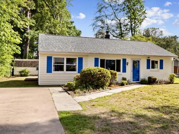 63 N Cedar Ln, Colonial Beach, VA 22443