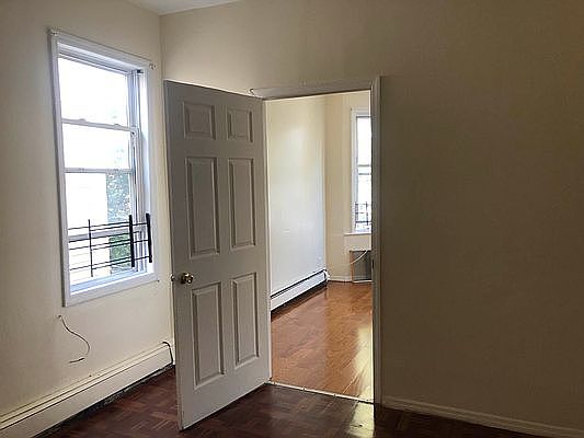 4th image of 680 E 223rd St #B