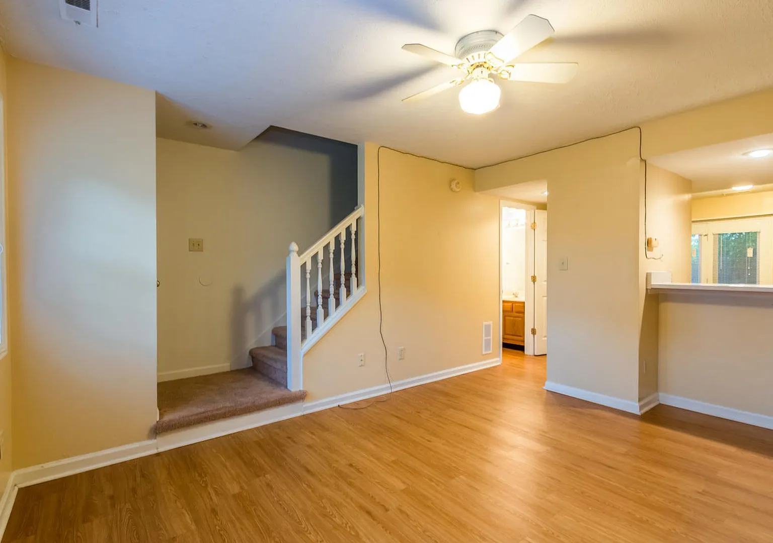 704 Sherwood Hills — Photo 3