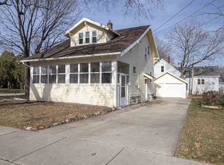 904 E Lincoln Ave, Oshkosh, WI 54901