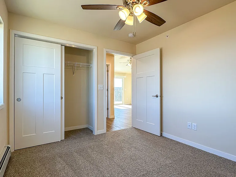 713 Caroline St — Photo 299