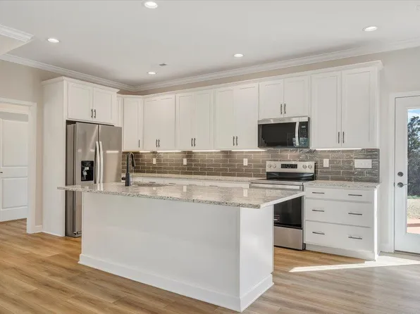 1581 Burnt Chimney Rd, Wirtz, VA 24184
