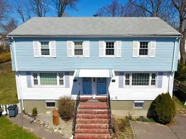 10-12 Norcross Cir, Arlington, MA 02474
