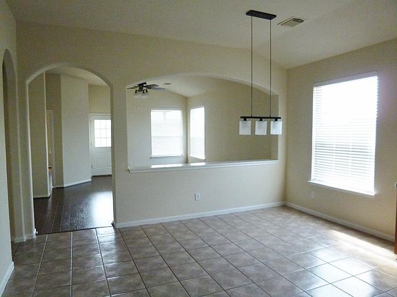 4th image of 6511 Applewood Forest Dr