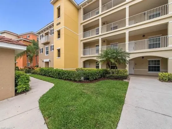 4520 Botanical Place Cir APT 102, Naples, FL 34112