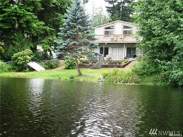 1st image of 410 E Lakeshore Dr W
