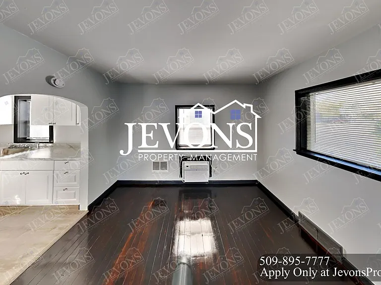 807 N 1st St — Photo 7