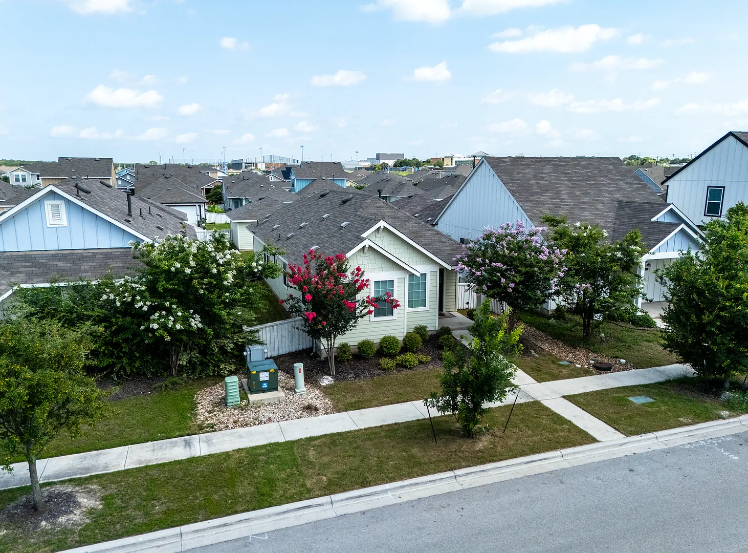 Move-In Ready 3 Bedroom Rental in Casetta Ranch - Available August 15th — Photo 3