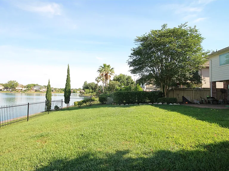 6714 Portuguese Bend Dr — Photo 28
