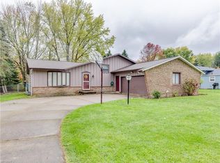 200 Strecker Dr, Tallmadge, OH