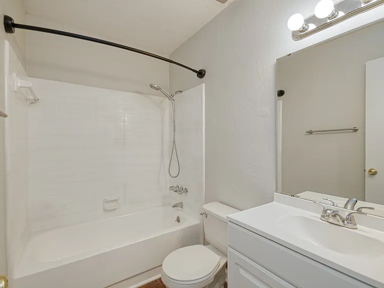 1340 Cherry St #6 — Photo 9