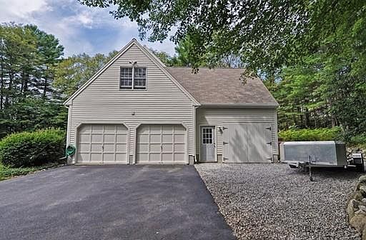 2nd image of 79 Brookway Dr