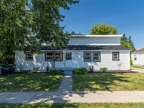 8280 Pine St, Taylor, MI 48180