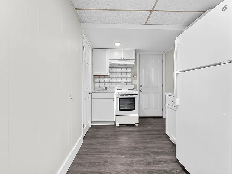 19162 Beech Daly Rd #5 — Photo 1