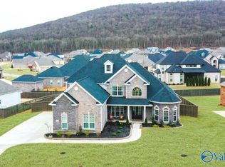 8203 Goose Ridge Dr, Owens Cross Roads, AL 35763