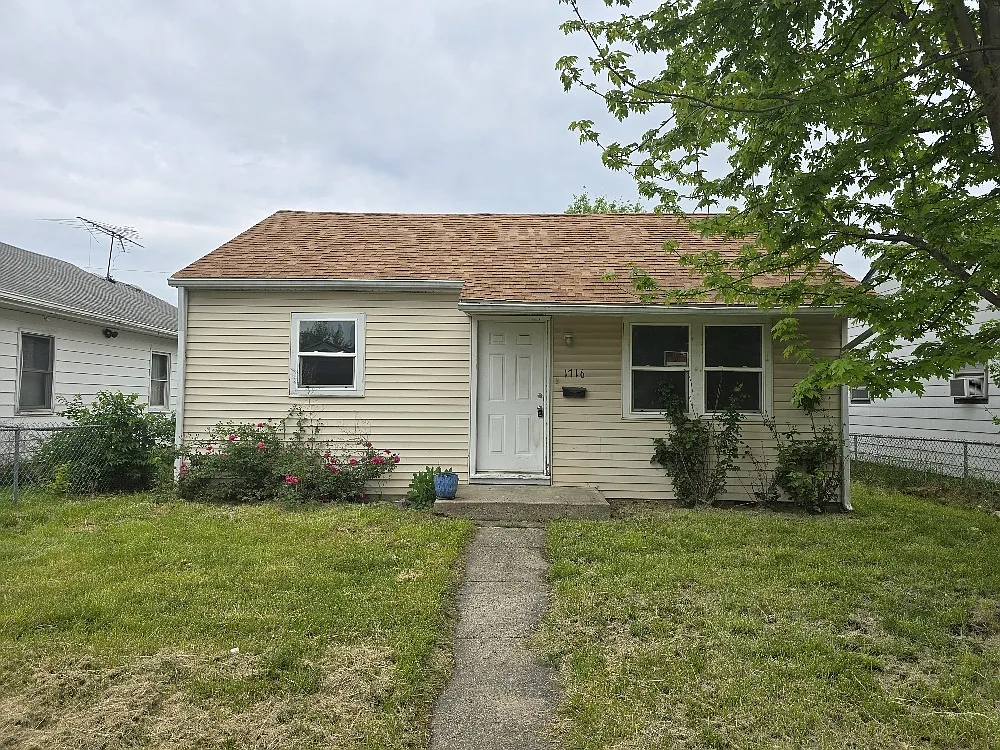 1716 E Kelly St photo 1