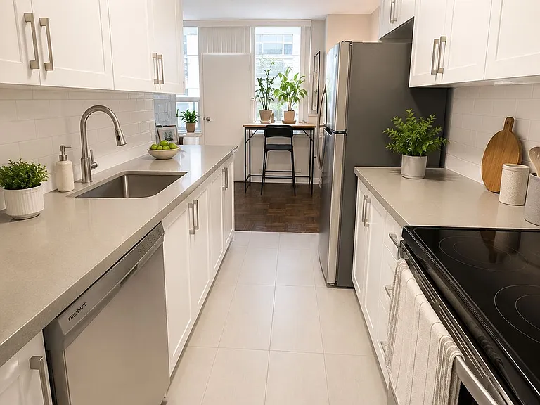 103 Avenue Rd #211 — Photo 3