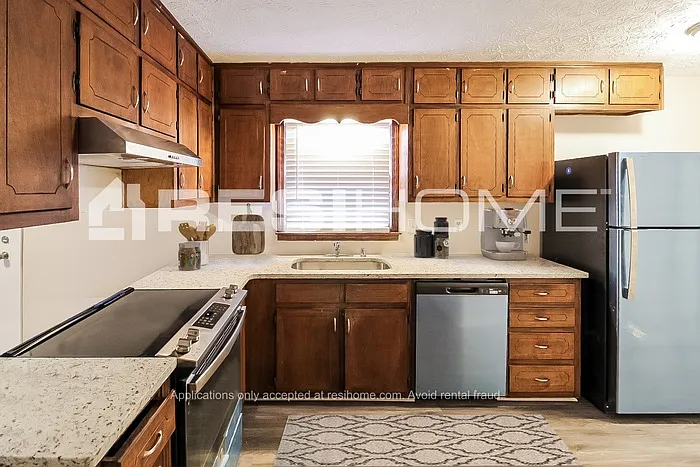 30 Allison Ct — Photo 2