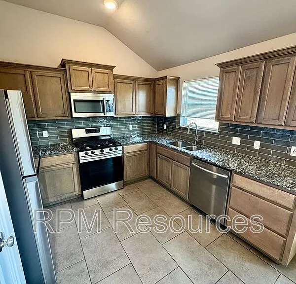 6716 NW 157th St — Photo 17